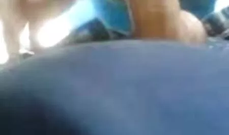Santa sorella bocca nonne trpie di un uomo blu