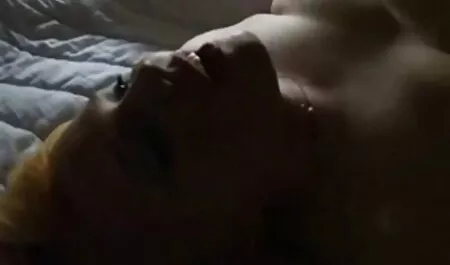 La vergine mamme vecchie porche geme di dolore e quando fare sesso prima