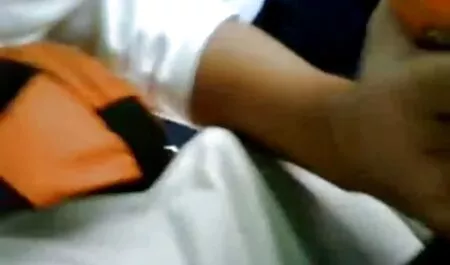 Un bell'uomo figa di video amatoriali donne porche persone di colore e uccelli
