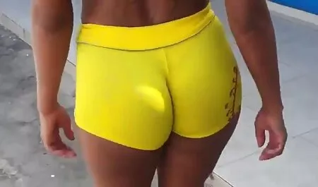 Muscolo ragazza bianca in diverse pose. xxx nonne porche