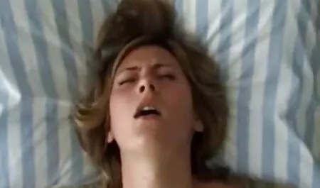 Un cavallo maschio correttamente piantato in una postura di un granchio video porno giovani porche coda.