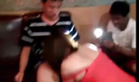 La sua registrazione privata con mature porche la ragazza in doccia