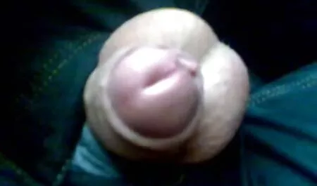 Due donne che fanno sesso ciccione porche con uomini e succhiano il loro pene a loro favore