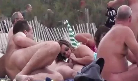 All'interno del pozzo, due persone xxx mature porche non vivono