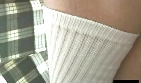 Ricci, porche vecchie italiane capelli ricci 18-year-old si siede a letto