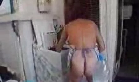 Quello grosso nell'autolavaggio. donne anziane porche