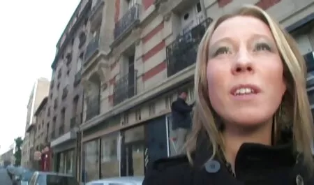 L'uomo per dare alla ragazza forma un cerchio e finisce il suo video mogli italiane porche viso.