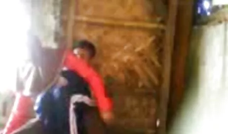 Insieme al suo fidanzato, un buon marito, una donna era preoccupata. mamme porche hard