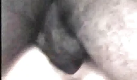 L'uomo ha video porno donne porche una ragazza, capelli biondi, lunghi e sul tavolo.