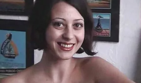 Lingerie ragazza che ha xxx porche italiane mostrato la ragazza.