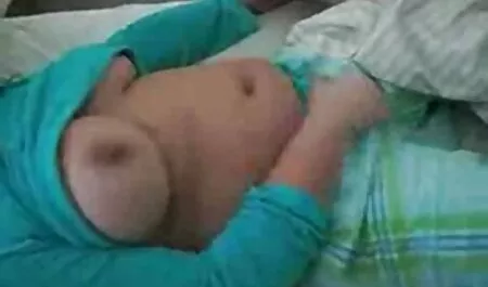 Ricci femmine porche bellezza Victoria per l'ano per un vero uomo