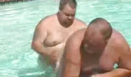 La ragazza, casalinghe porche porno sola, ma apparve un uomo.