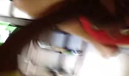 La bionda geme durante casalinghe mature porche il sesso.