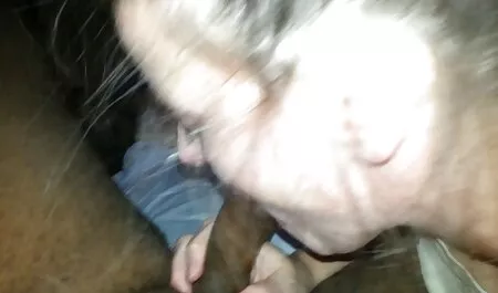 Sarah, figlio, e lesbiche porche lecca la figa del suo ragazzo.